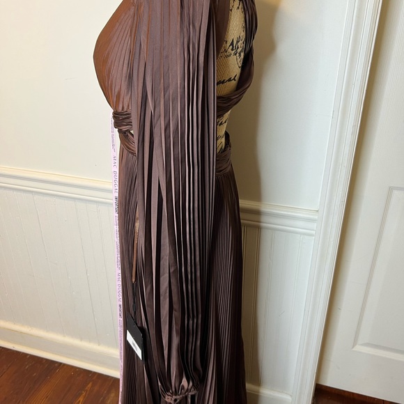 Mac Duggal 26737 size 6 long sleeve V-Neck A-Line Gown color Espresso - Picture 8 of 14